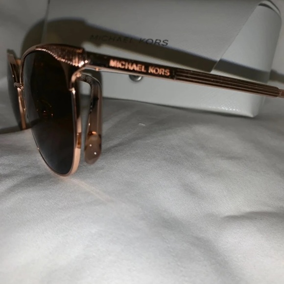 Michael kors polarized sunglasses ! - Picture 1 of 3